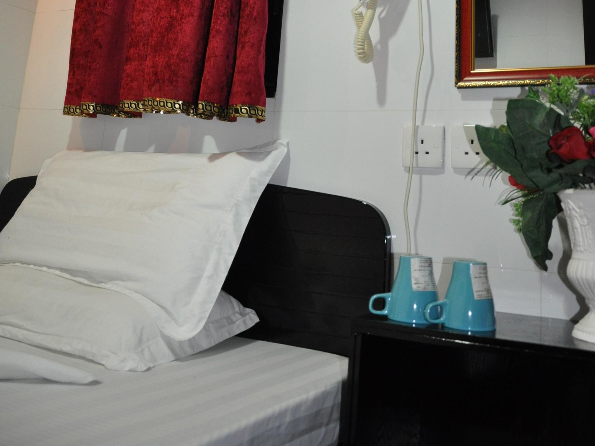 Guangzhou Guest House Tsim Sha Tsui  ภายนอก รูปภาพ